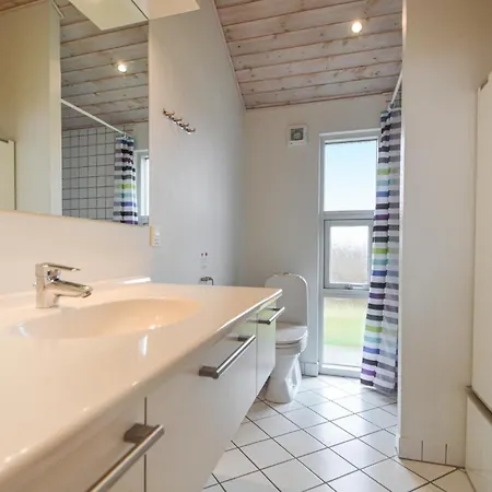 Vakantiehuis 3 Bedroom Lovely In Romo
