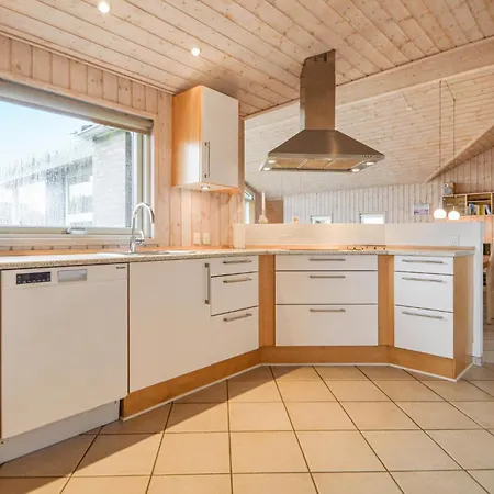 3 Bedroom Lovely In Romo Vakantiehuis