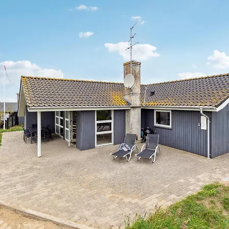 Vakantiehuis 3 Bedroom Lovely In Romo